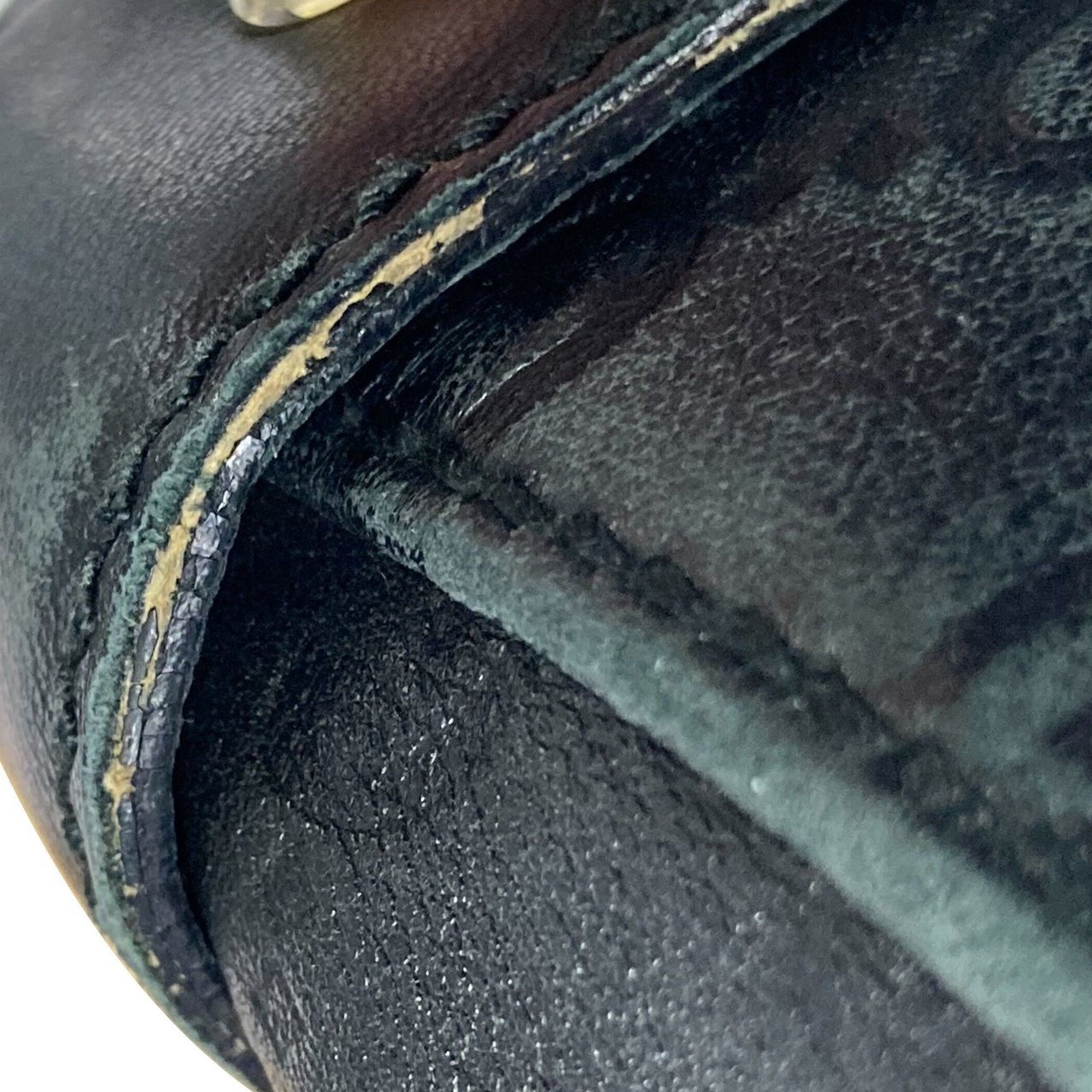 Gucci Guccissima Horsebit Pelham Shoulder Bag Zwart
