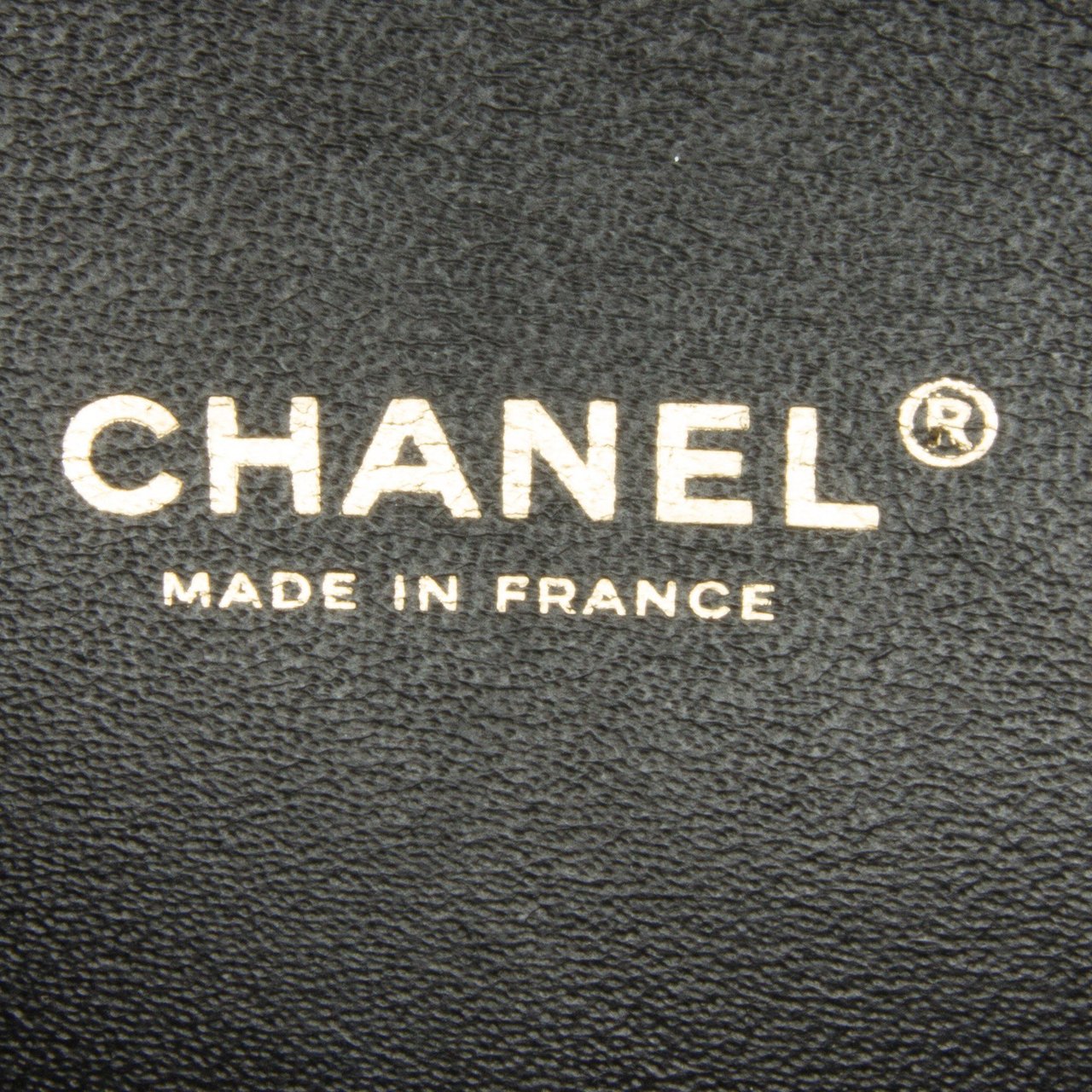 Chanel Stitched Calfskin Round Crossbody Zwart
