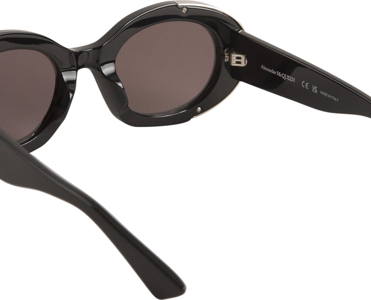 Alexander McQueen The Grip Oval Sunglasses Zwart