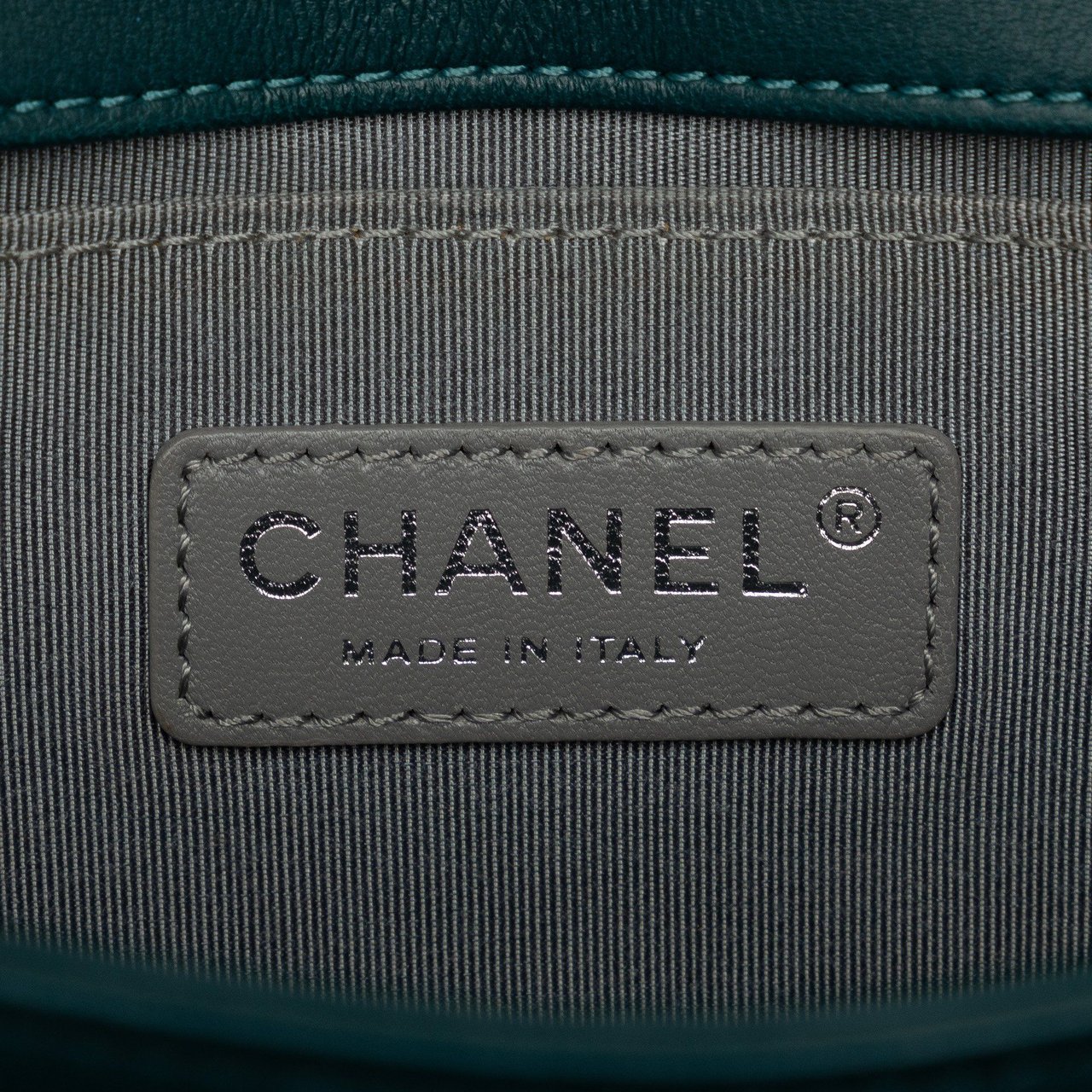 Chanel Small Boy Velvet Flap Bag Blauw