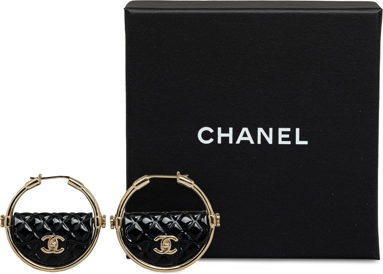 Chanel Resin Quilted Flap Bag Hoop Earrings Goud