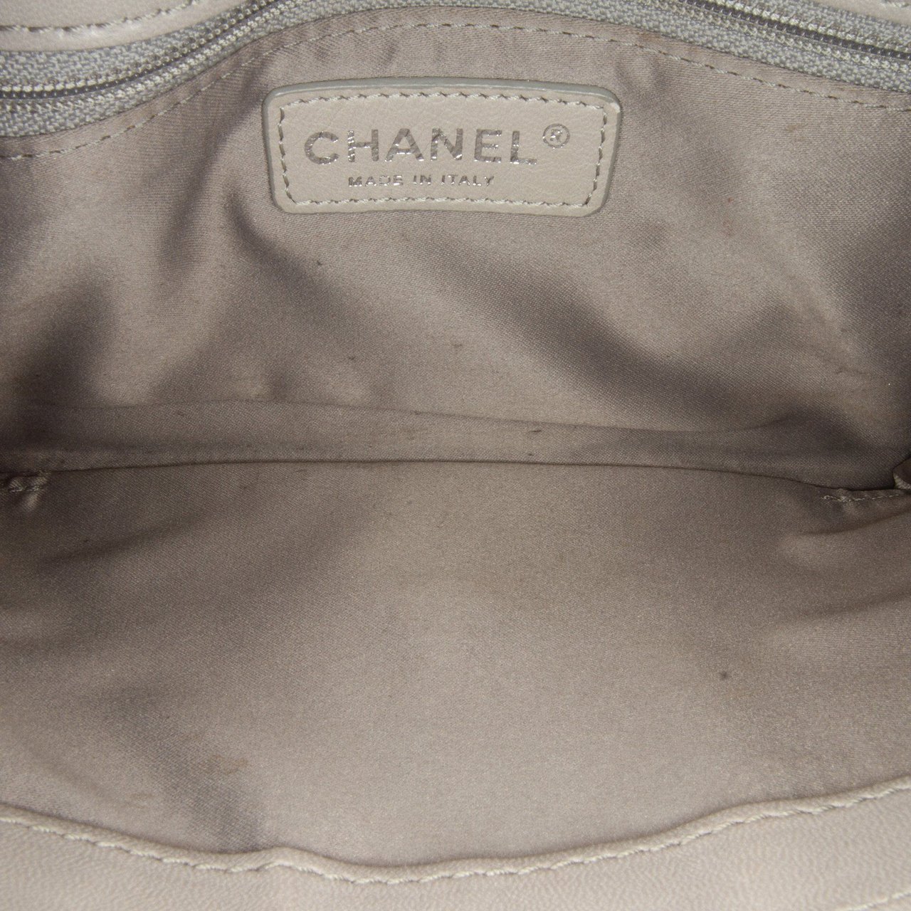 Chanel Mini Lambskin Flap Grijs