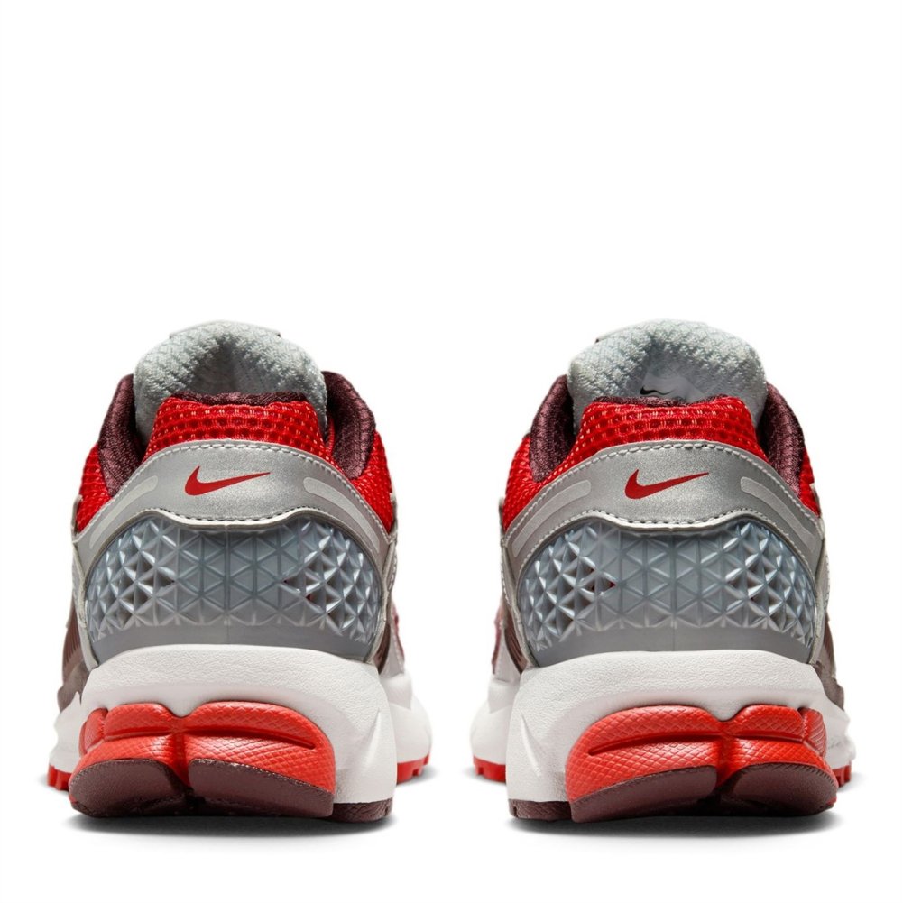 Nike Vomero 5 'mystic Red' Sneakers Rood