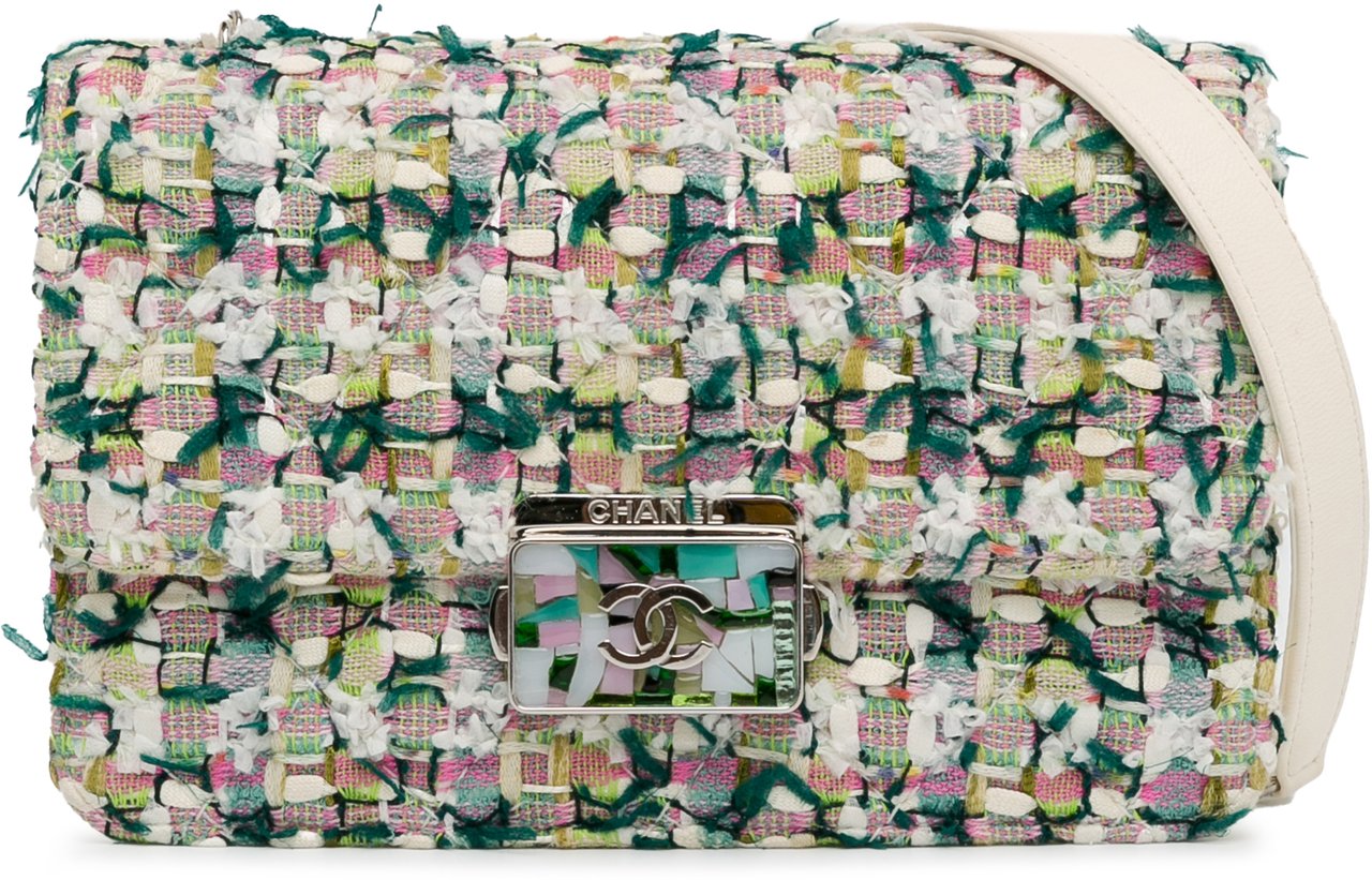 Chanel Tweed Beauty Lock Flap Bag Groen
