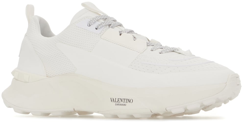 Valentino Valentino Garavani True Act Sneakers Wit