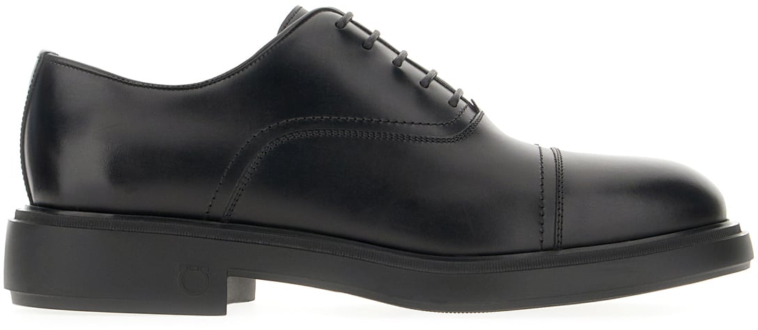 Ferragamo Ferragamo Black leather Camden lace-up shoes Zwart