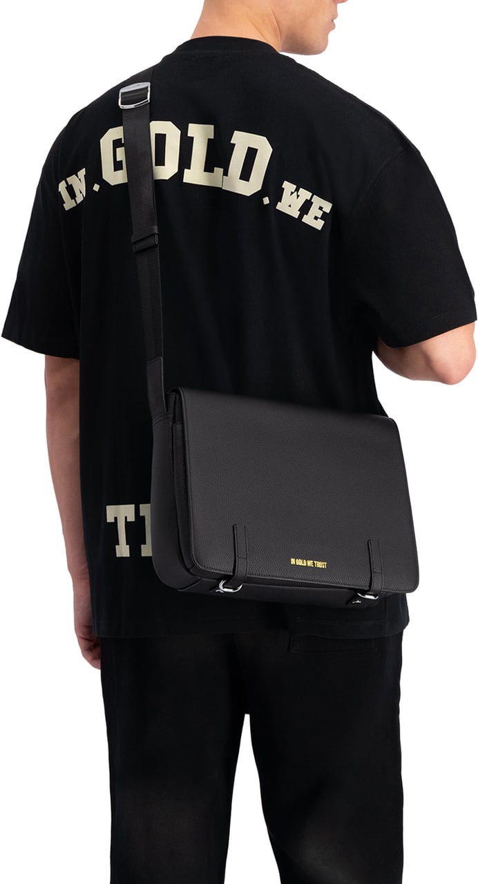 In Gold We Trust The Kells Black Zwart