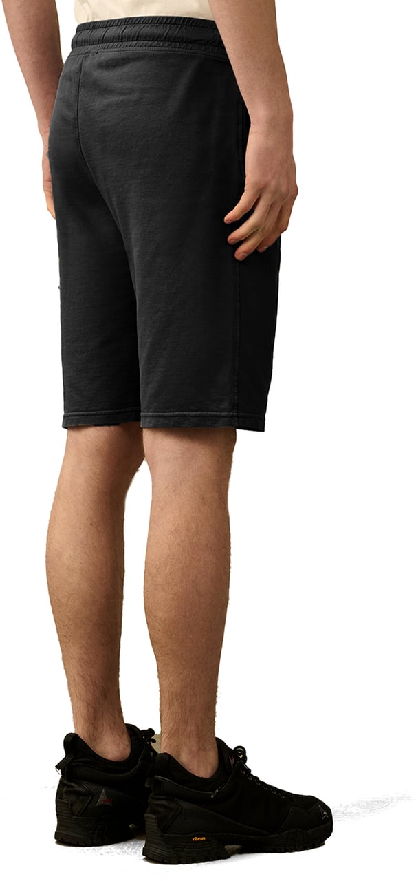 CP Company C.P. COMPANY CARGO LIGHT FLEECE BERMUDA SHORTS Zwart