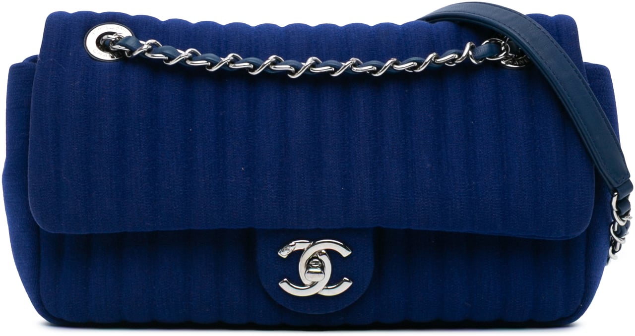 Chanel Medium Vertical Quilted Jersey Chain Flap Blauw