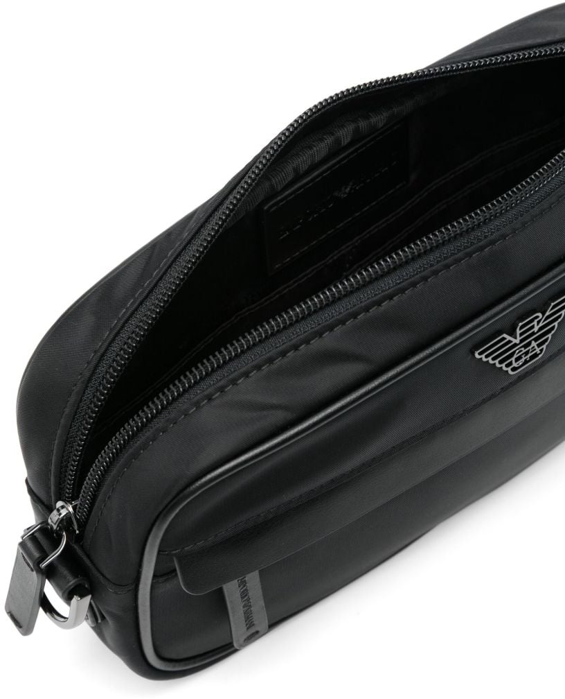 Emporio Armani EMPORIO ARMANI NYLON TOILETRY BAG Zwart