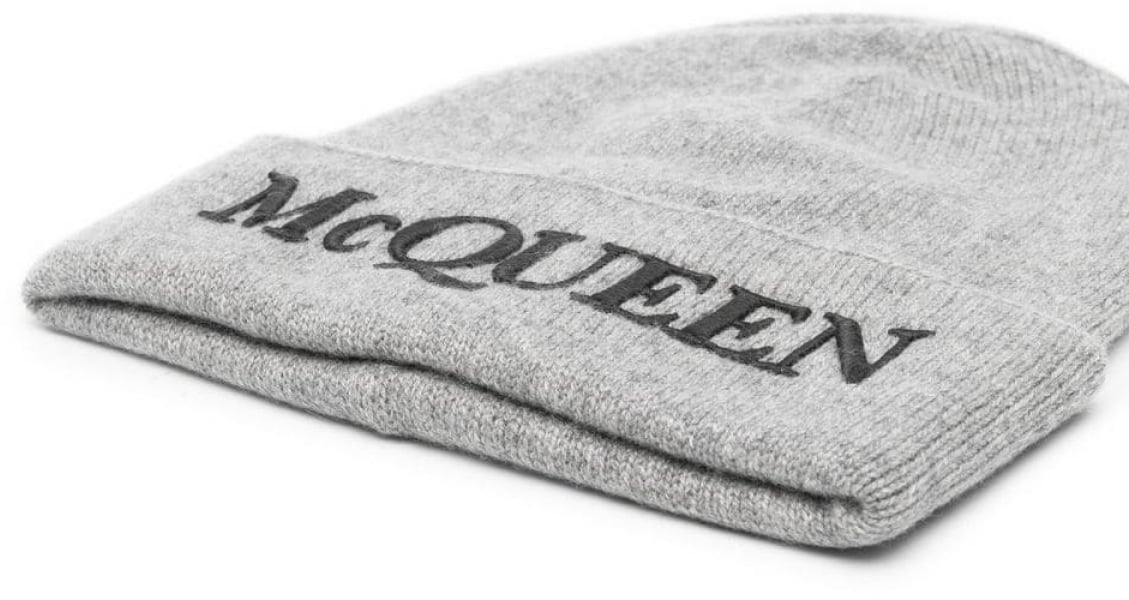 Alexander McQueen Logo Embroidered Cashmere Beanie Grijs