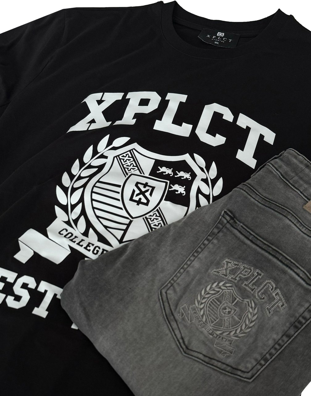 XPLCT Studios Uni Tee | Black Zwart