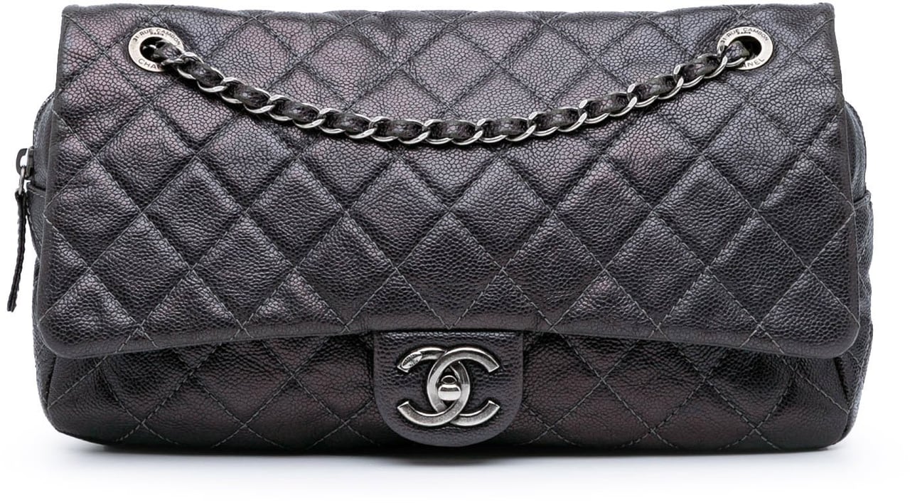 Chanel Jumbo Quilted Caviar Easy Flap Paars