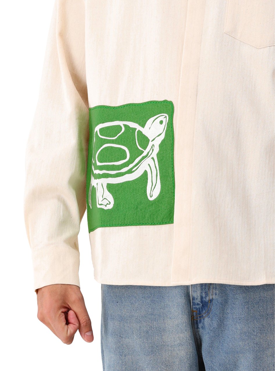 FLÂNEUR Flâneur Overshirt Beige Embroidered Turtle Shirt Beige