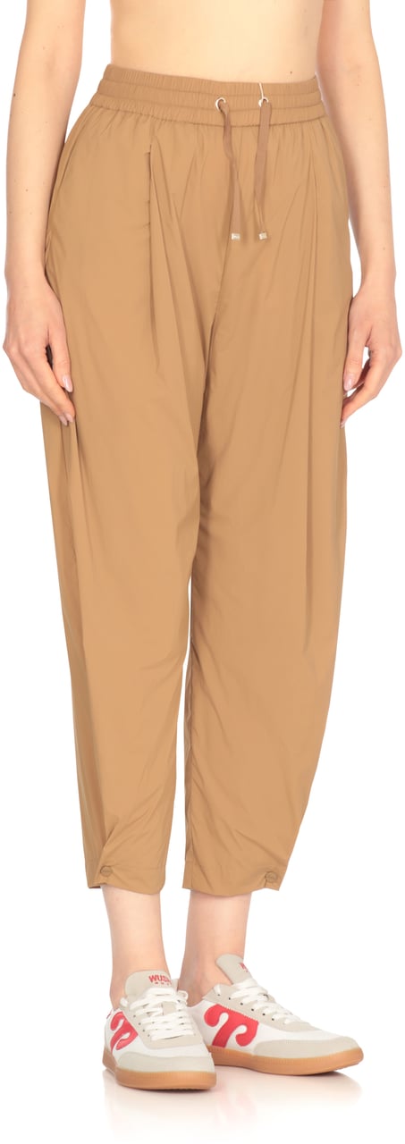 Herno Pants in nylon stretch 'Resort' Bruin