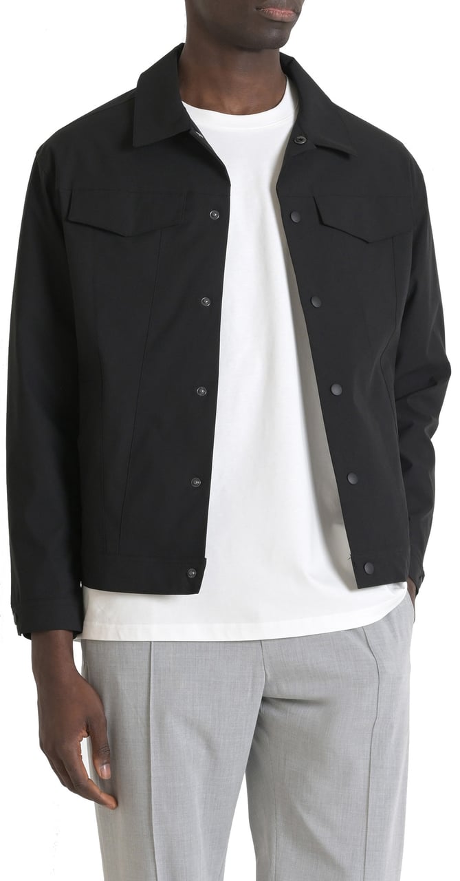Antony Morato COAT REGULAR FIT IN COMPOUND TECHNO FABRIC WITH METAL LOGO ON RUBBER FLAG Zwart