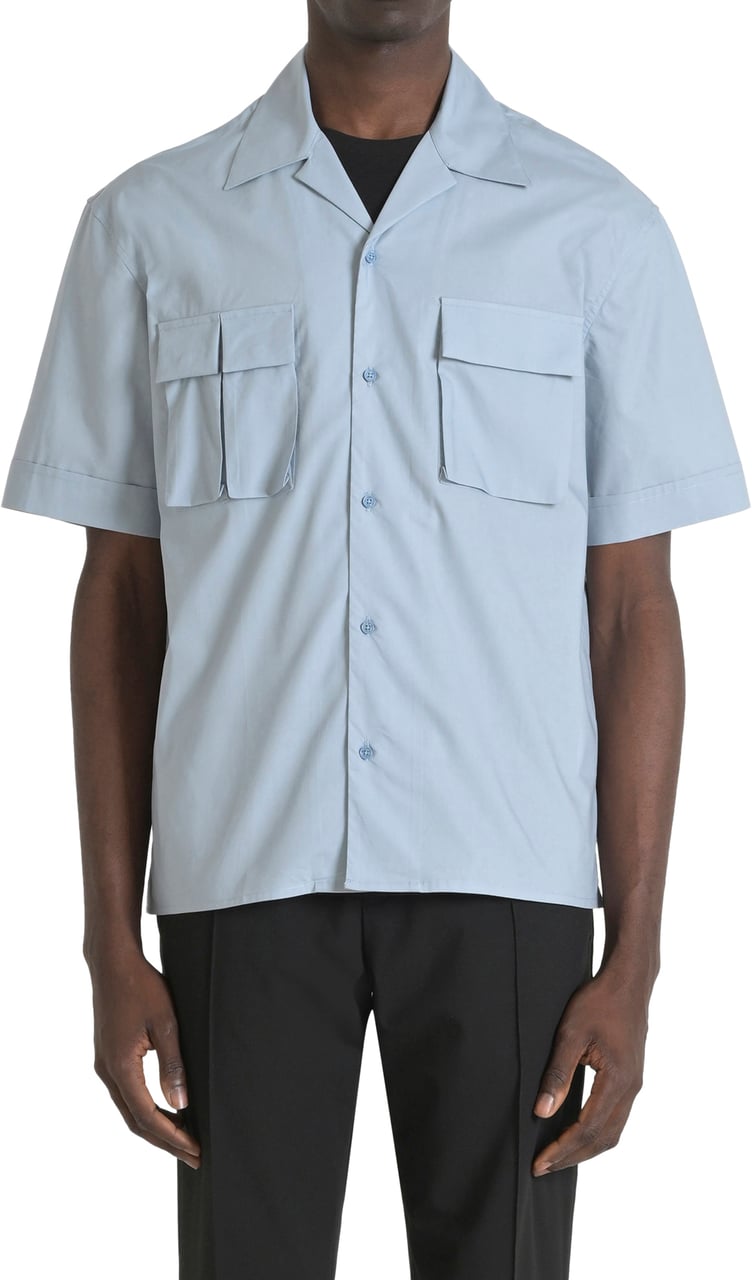 Antony Morato SHIRT GRANADA RELAXED FIT IN POPELINE LYOCELL COTTON BLEND FABRIC WITH LOGOED METAL BADGE Blauw