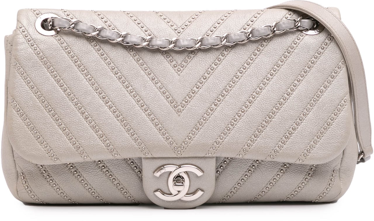 Chanel Medium Chevron Calfskin Stud Wars Flap Zilver