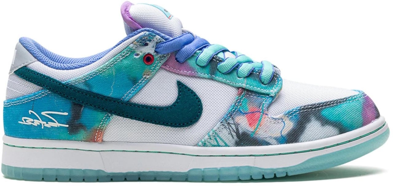 Nike Nike SB Dunk Low Futura Laboratories Bleached Aqua Blauw