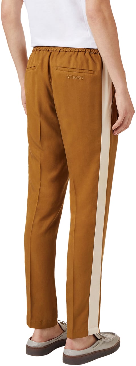 Iceberg Comfort fit trousers in Tencel in oil colour with contrasting stripes Groen