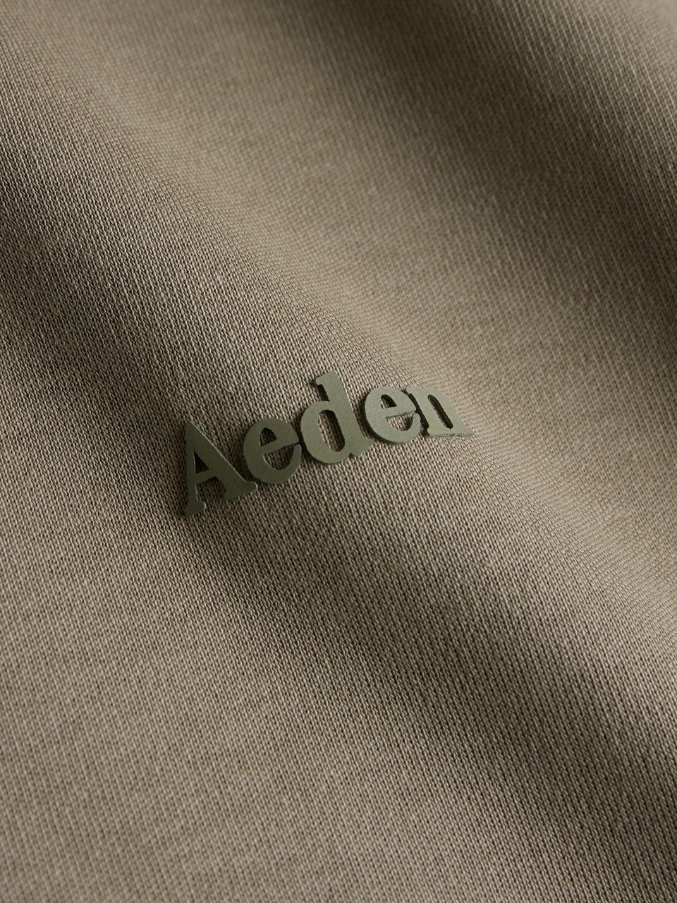 Aeden Misty Tee Vetiver Groen
