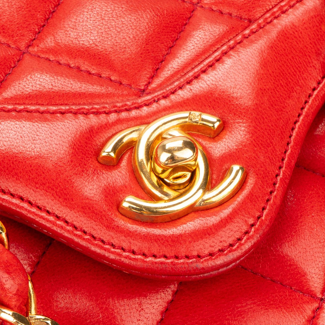 Chanel Chanel Quilted Lambskin 24K Gold Single Flap Crossbody Bag Divers
