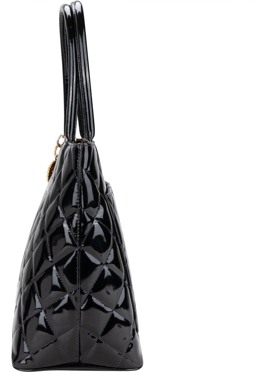 Chanel Chanel Quilted Patent Leather CC Medaillon Handbag Divers