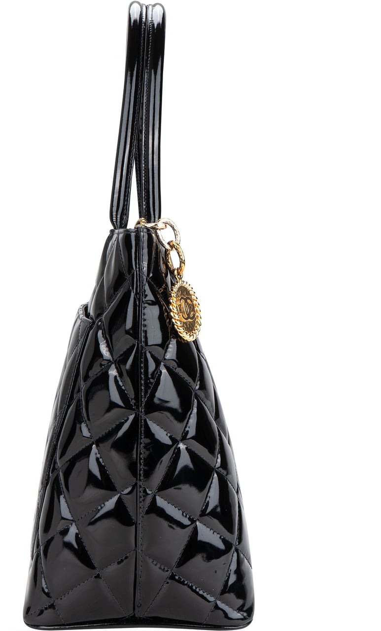 Chanel Chanel Quilted Patent Leather CC Medaillon Handbag Divers