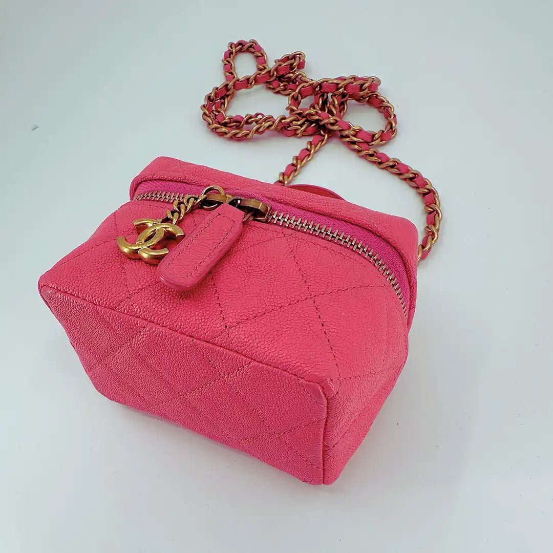 Chanel Chanel Vanity Pink Micro Bag Caviar Leather Pink / very good Roze
