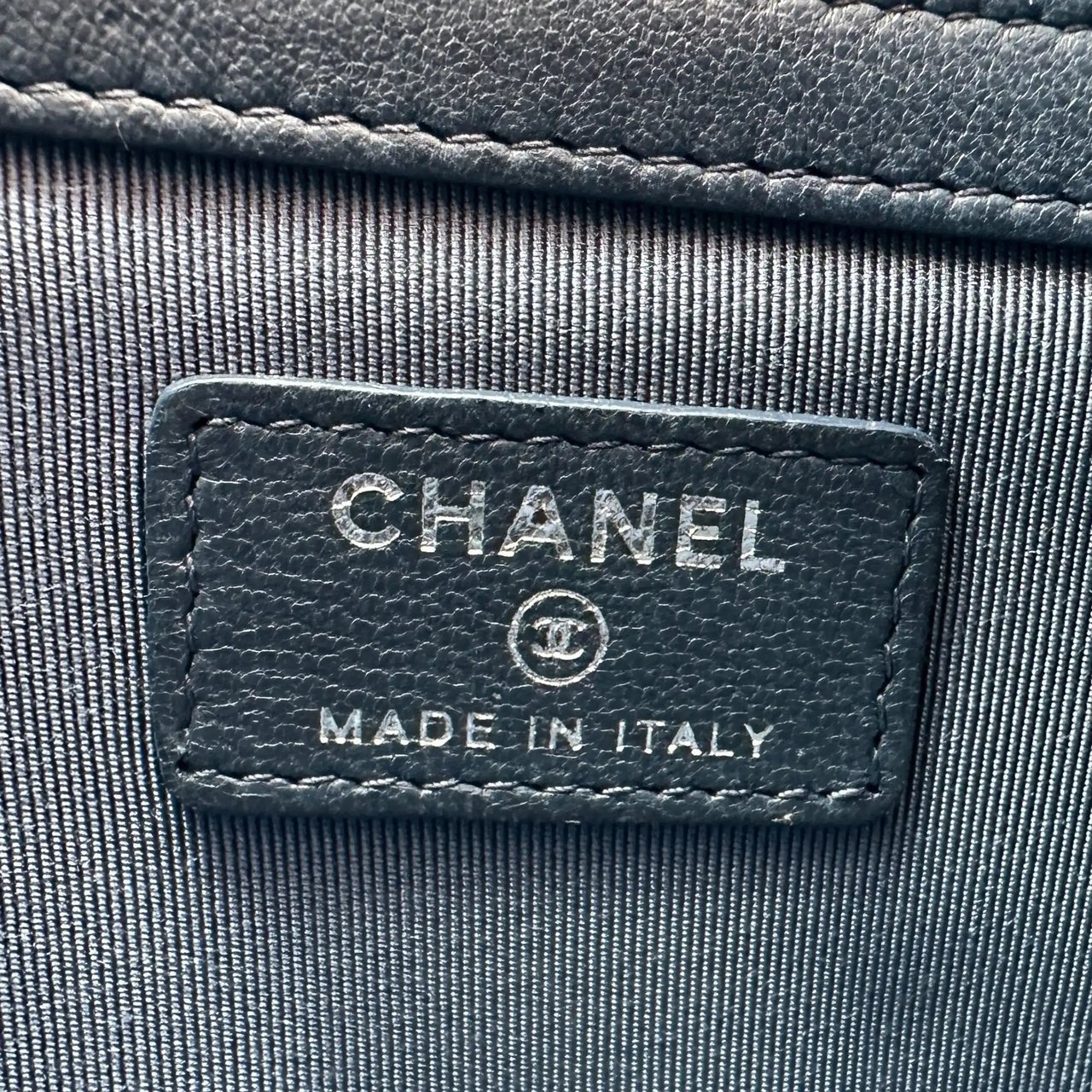 Chanel Chanel Coco Mark Pouch Matelasse Clutch dark blue / very good Blauw