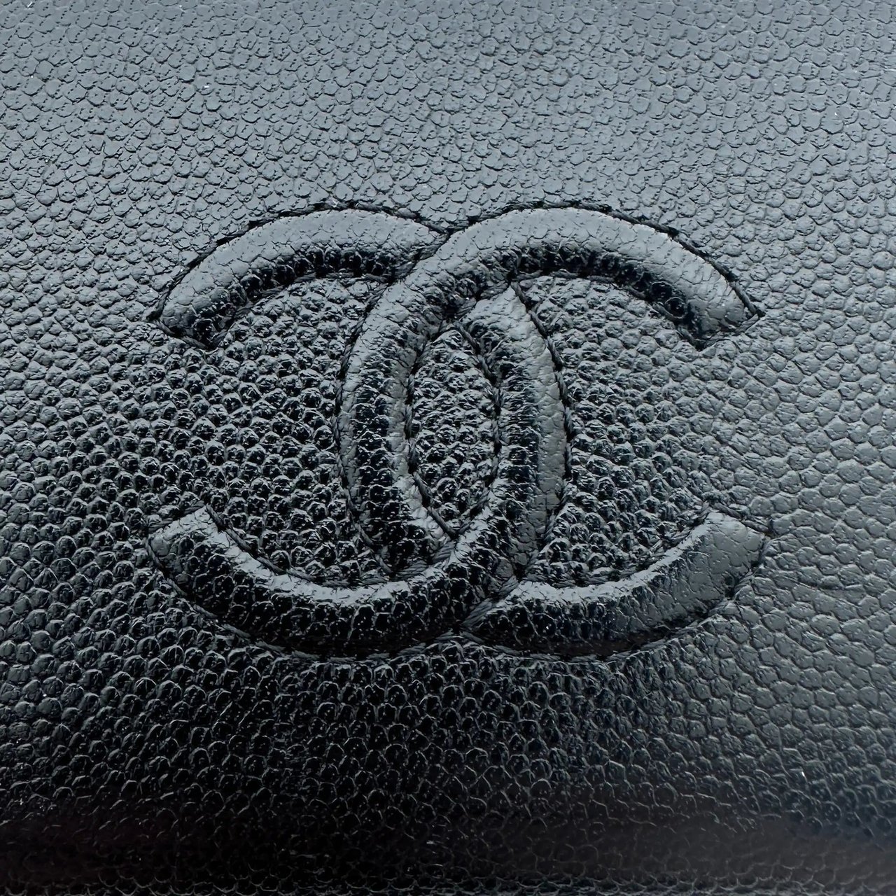 Chanel Chanel Coco Mark small wallet CC leather black / very good Zwart