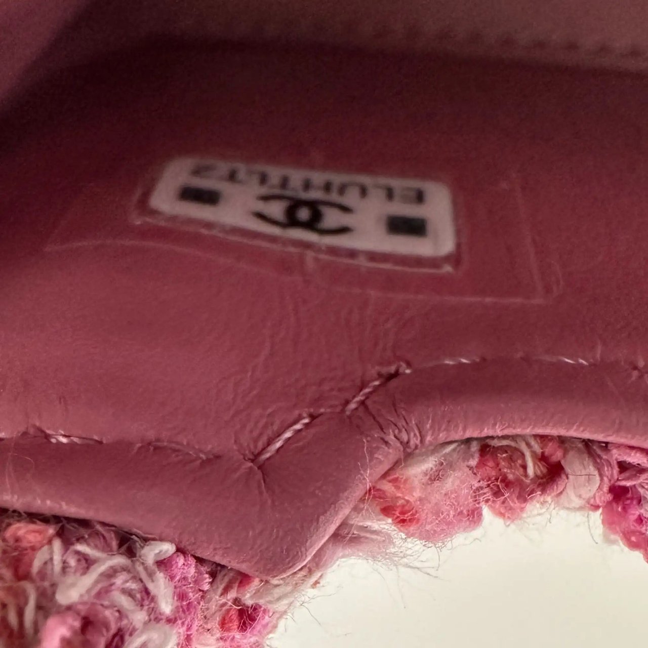 Chanel Chanel Tweed Nano Kelly Shopper pink / very good Roze