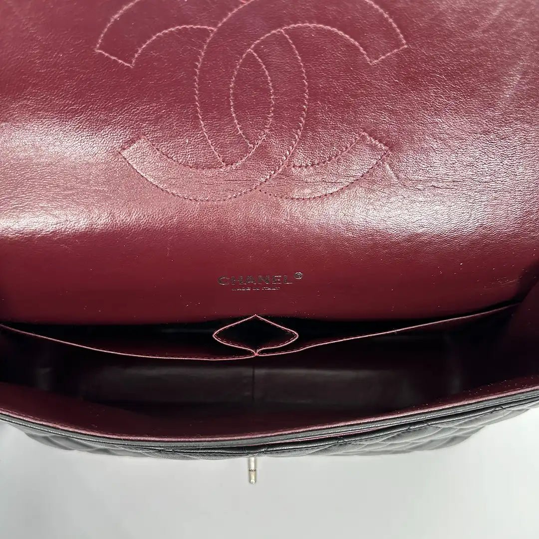 Chanel Chanel Timeless Jumbo Double Flap Bag 2011 black lambskin / very good Zwart