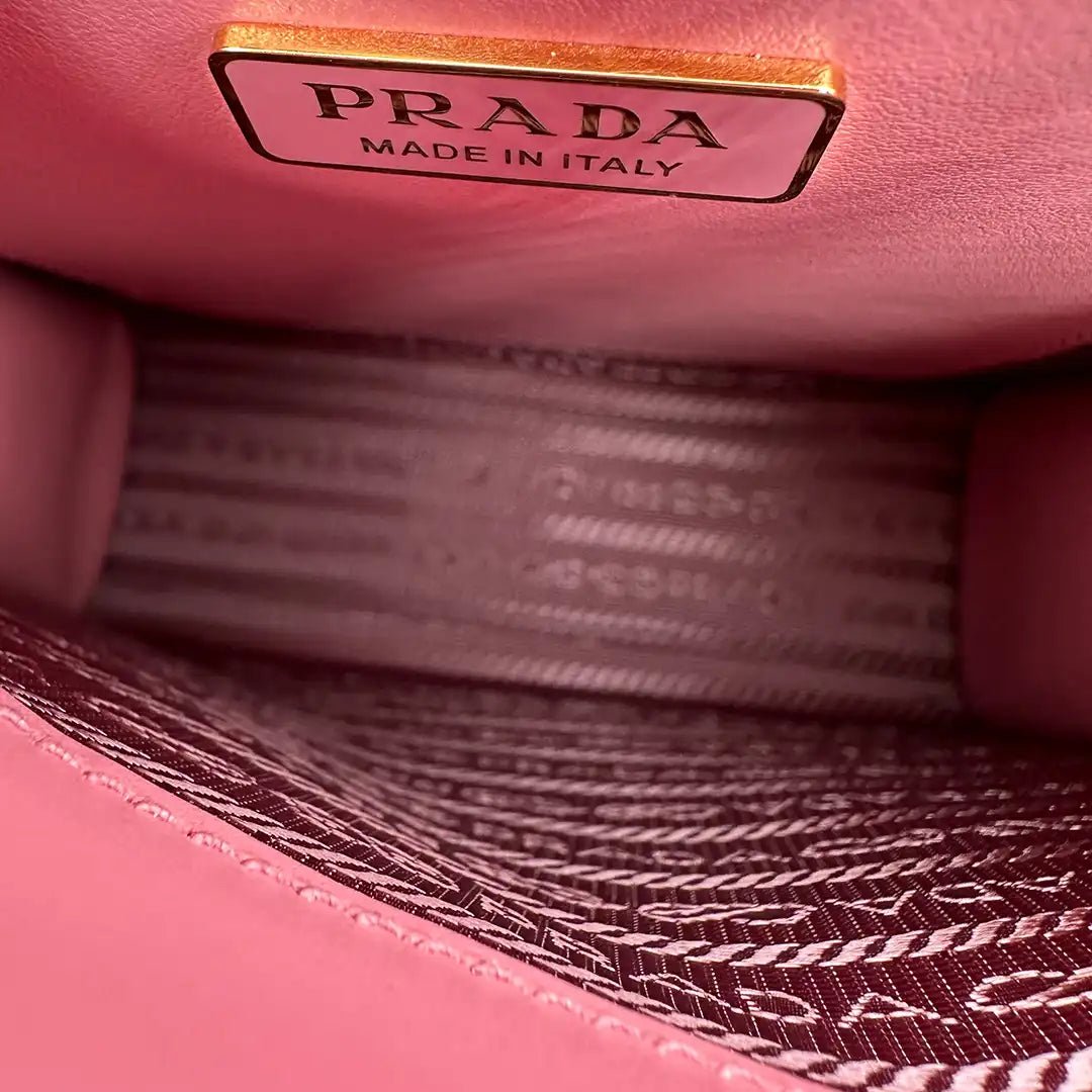 Prada Prada small handbag with logo Saffiano leather pink full set / unworn Roze