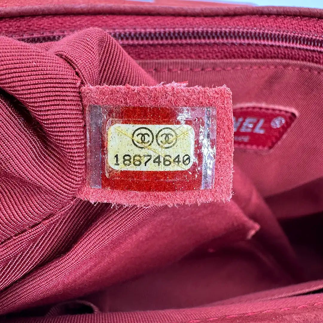 Chanel Chanel Boy Bag Large Caviar Suede Red / Good Rood