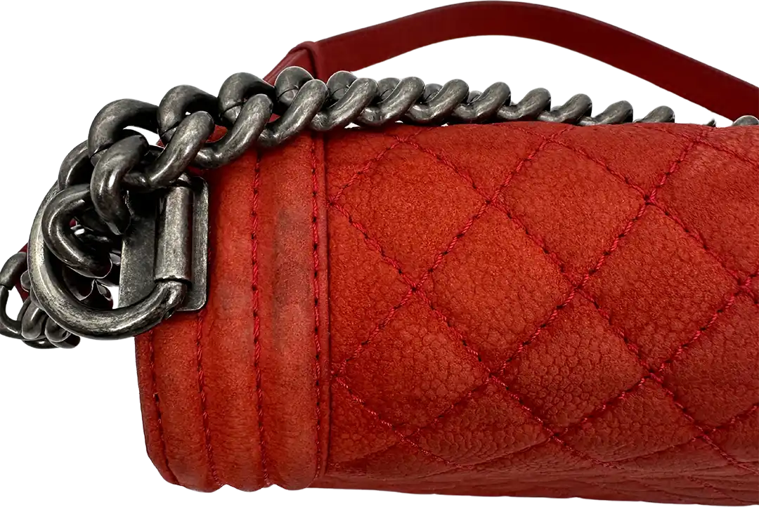 Chanel Chanel Boy Bag Large Caviar Suede Red / Good Rood