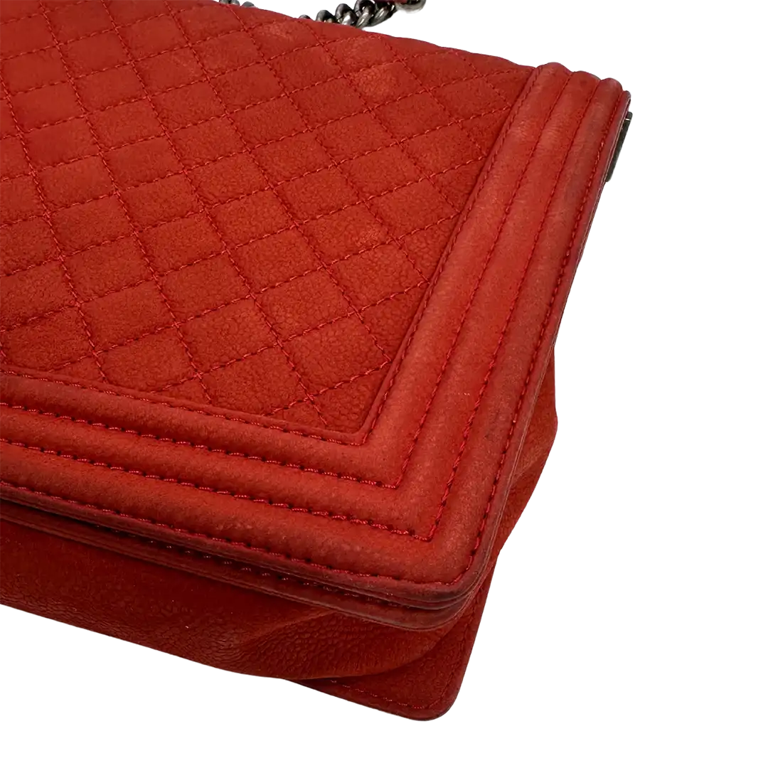 Chanel Chanel Boy Bag Large Caviar Suede Red / Good Rood
