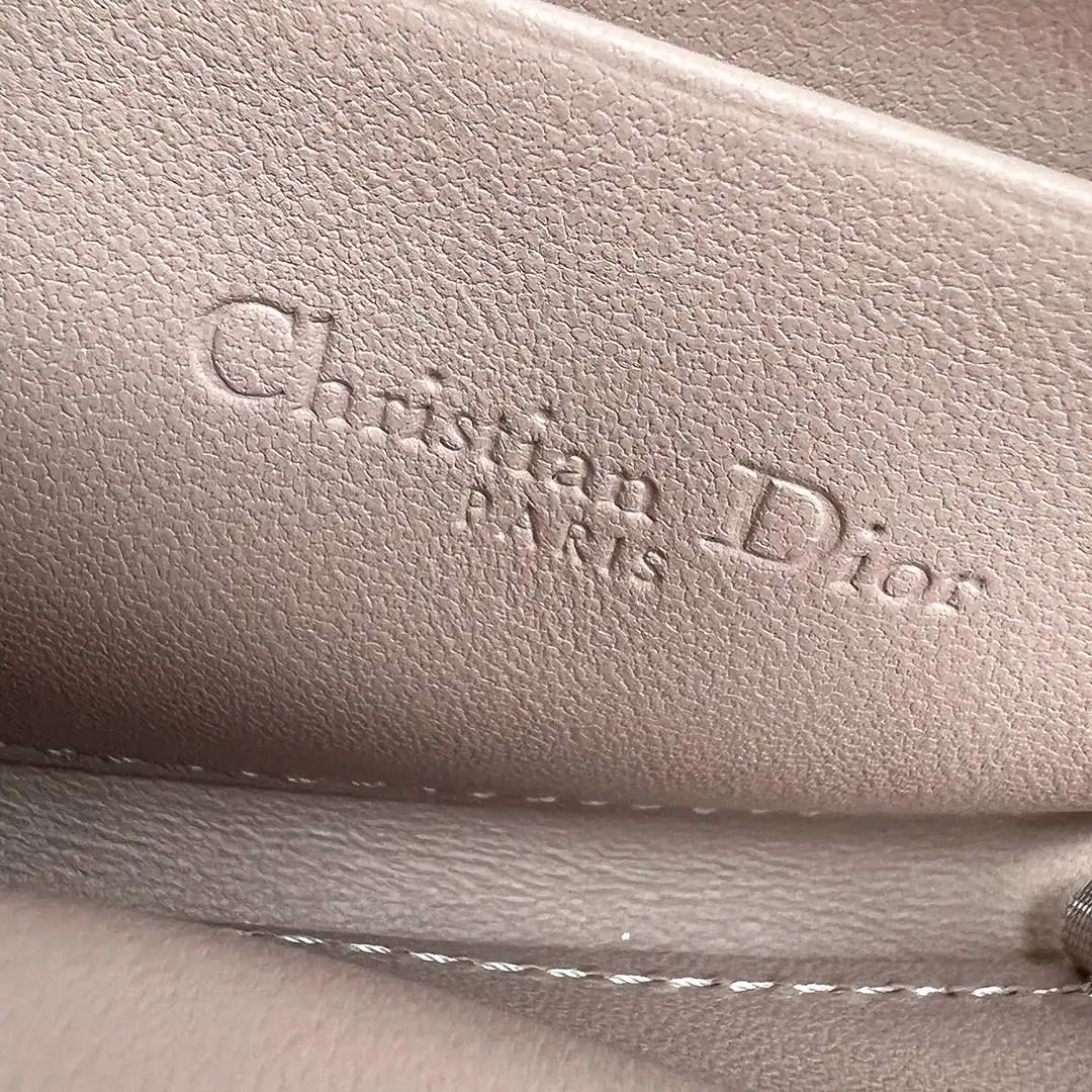 Dior Dior small Lady Dior Voyageur wallet pink Cannage lambskin heart motif limited / new Divers