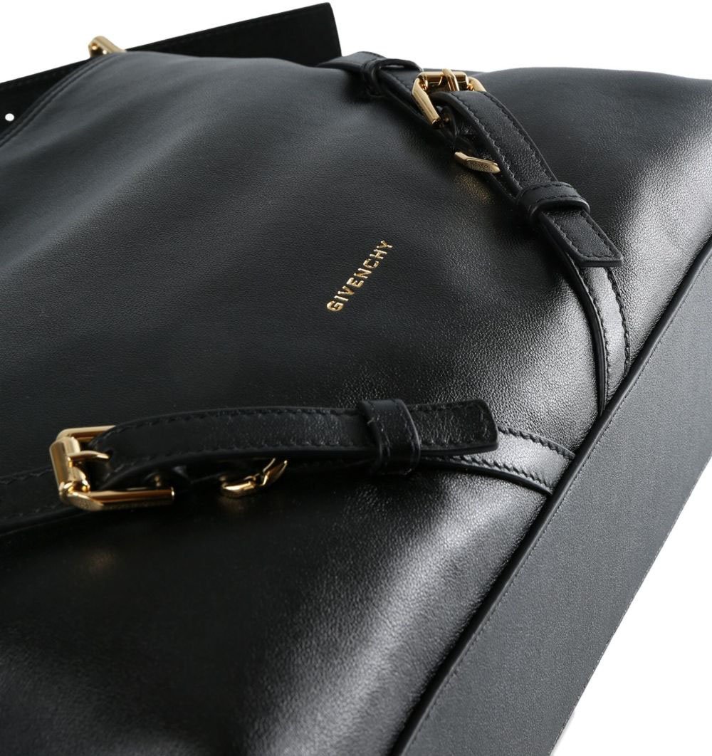 Givenchy Givenchy Black leather medium Voyou shoulder bag Zwart