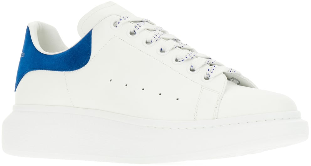 Alexander McQueen Alexander McQueen White leather sneakers with blue suede heel Wit