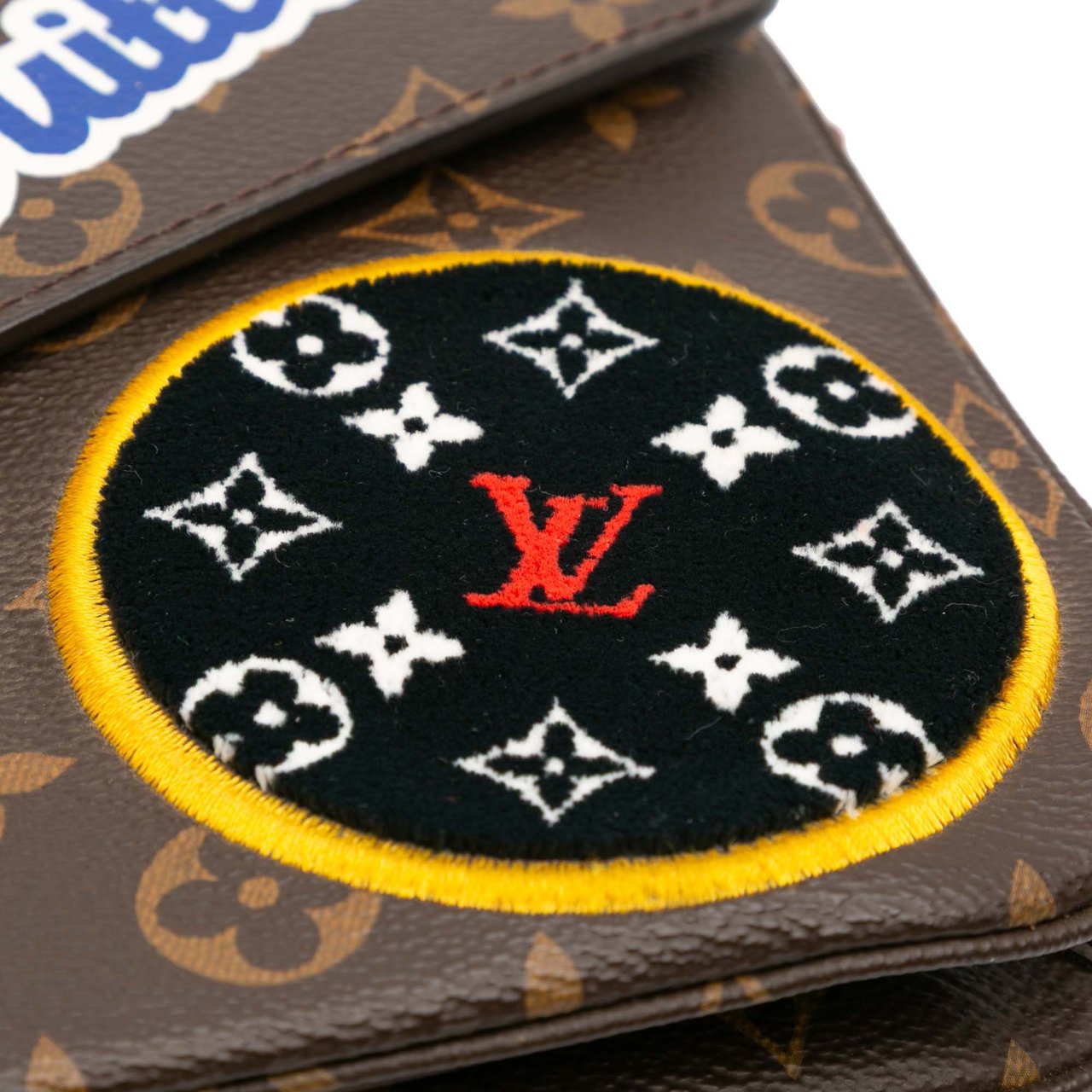 Louis Vuitton Monogram Patches Pochette Metis Bruin