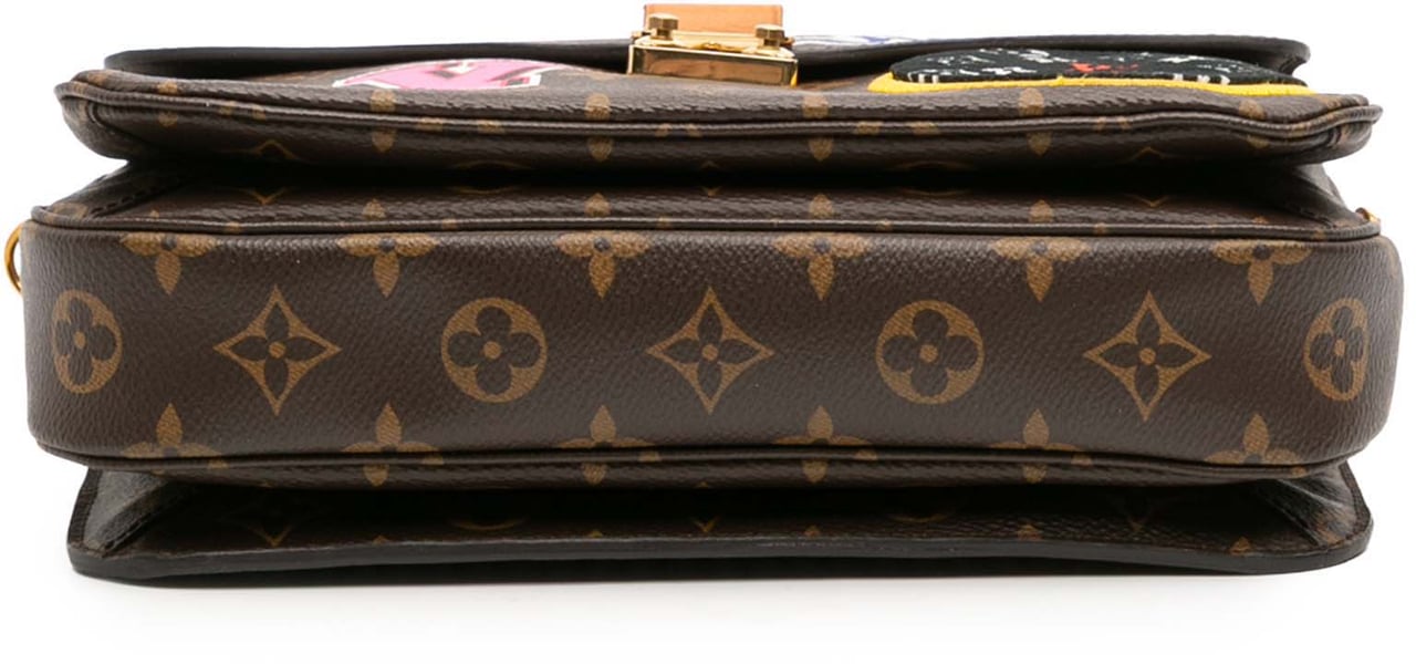 Louis Vuitton Monogram Patches Pochette Metis Bruin