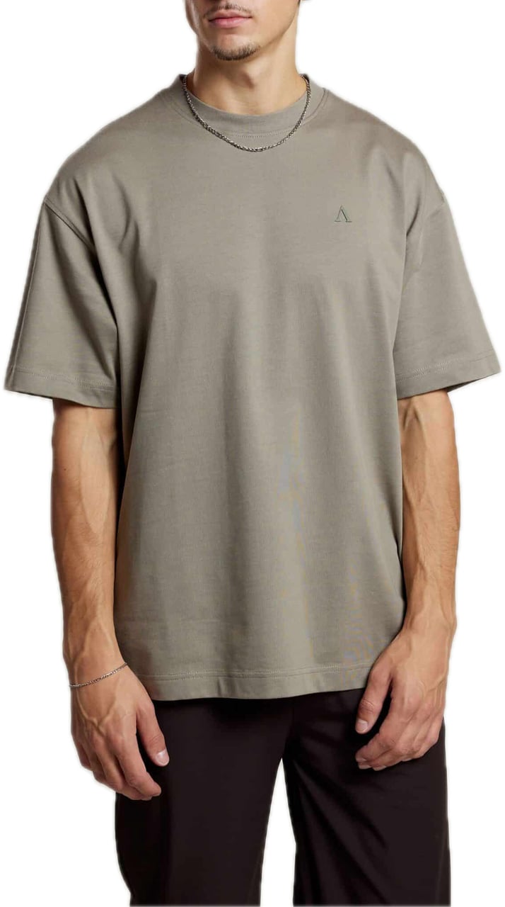 Aeden Fabien Tee Vetiver Groen