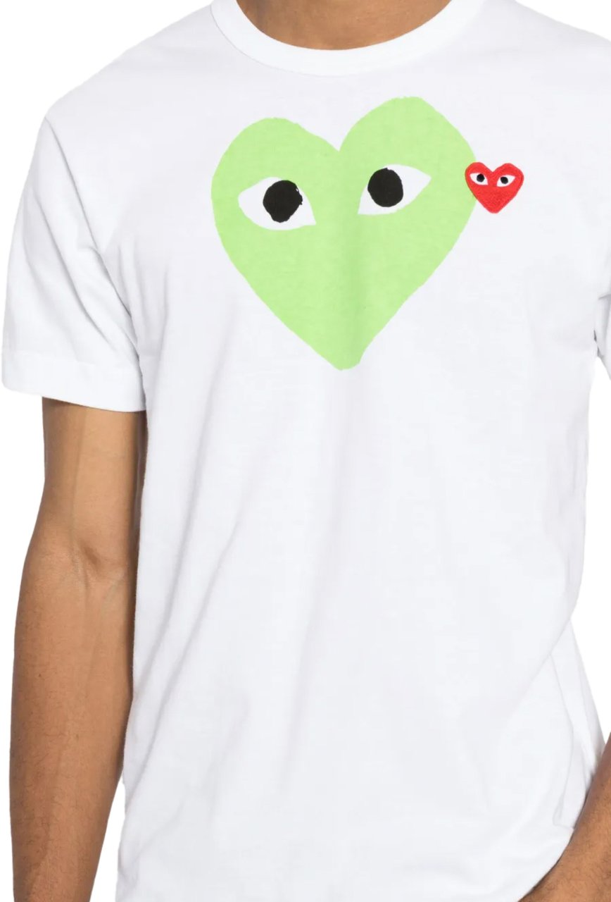 Comme des Garçons T-shirt Red Emblem Red Heart Green Groen