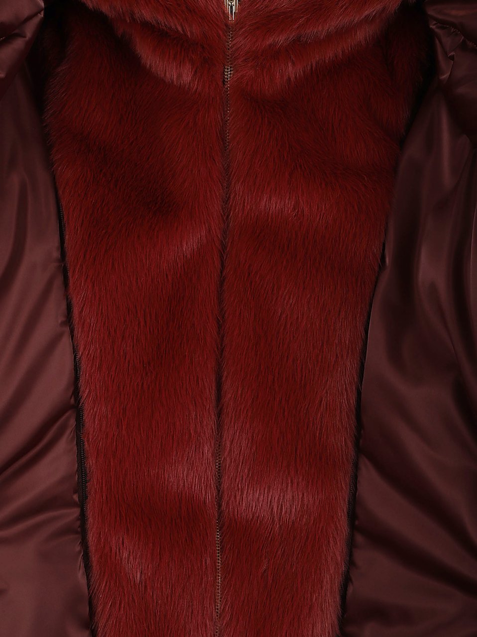 Herno a shape in satin with faux fur bib Rood