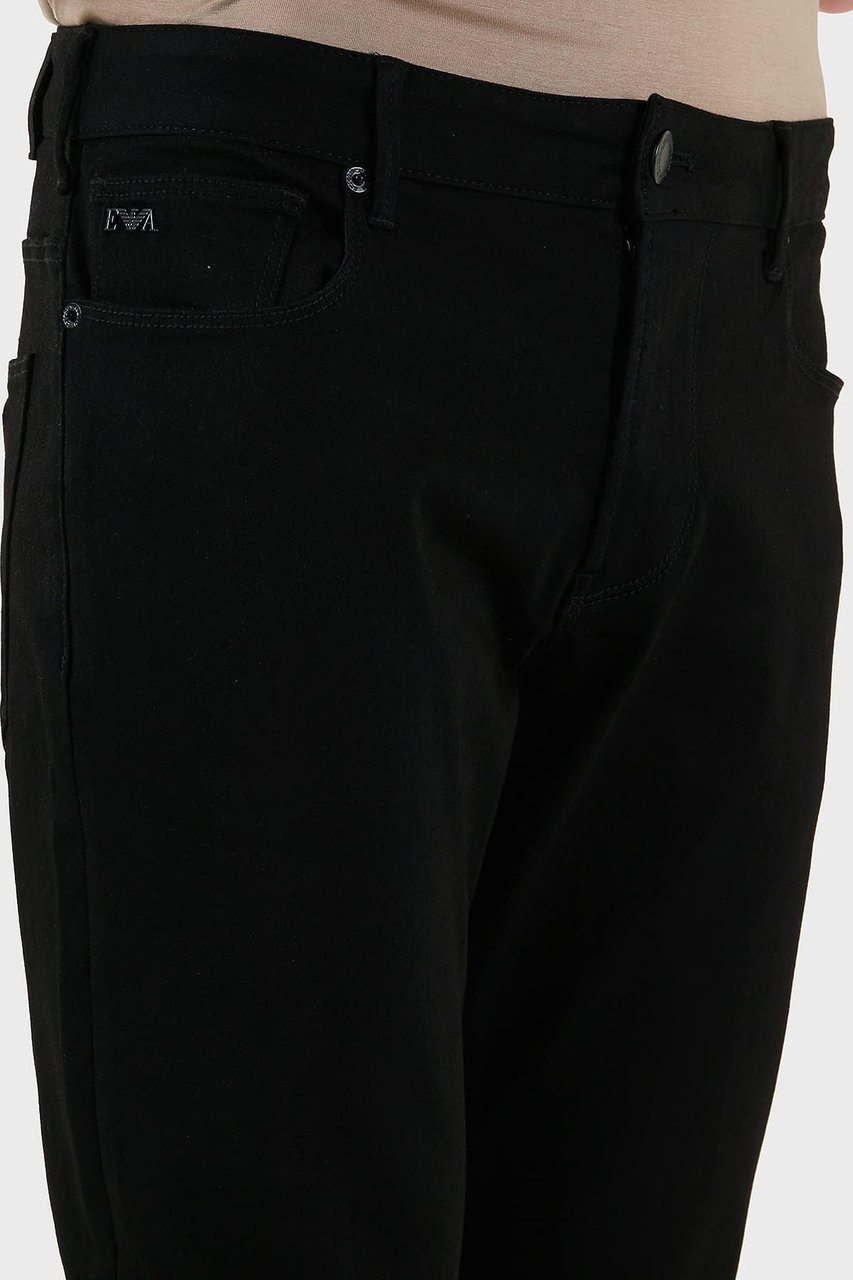 Emporio Armani J06 Plain Black Zwart