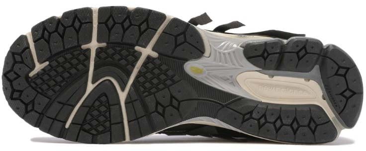 New Balance New Balance 1906A Olive Juice Sea Salt Zwart