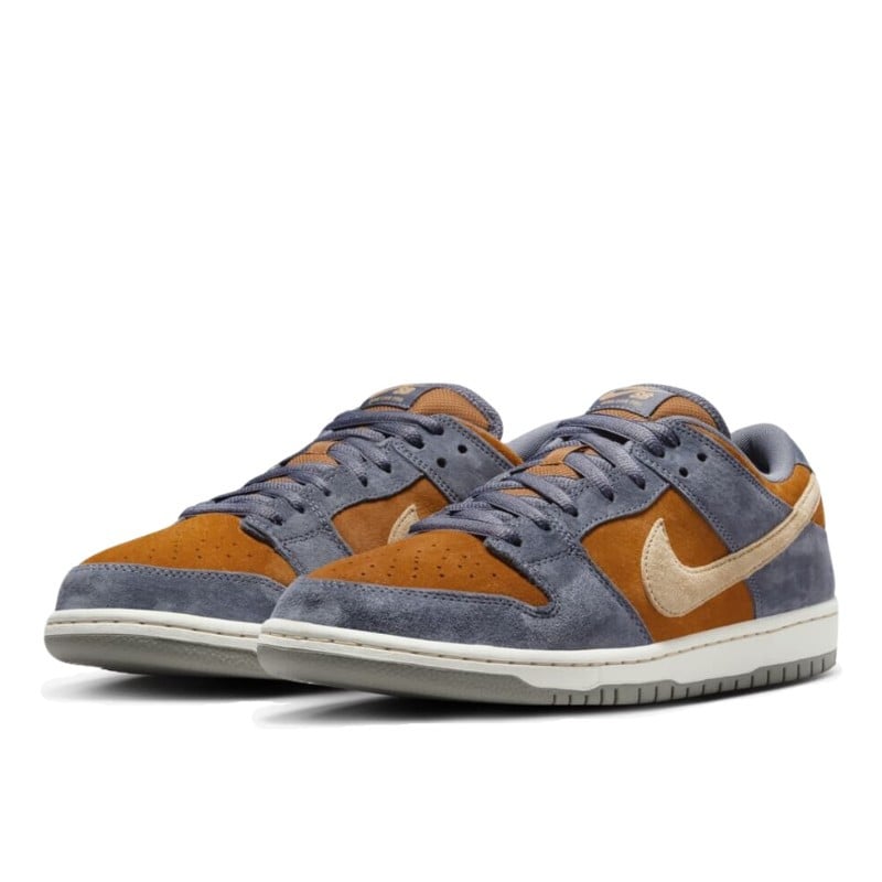 Nike Nike SB Dunk Low Light Carbon Monarch Grijs
