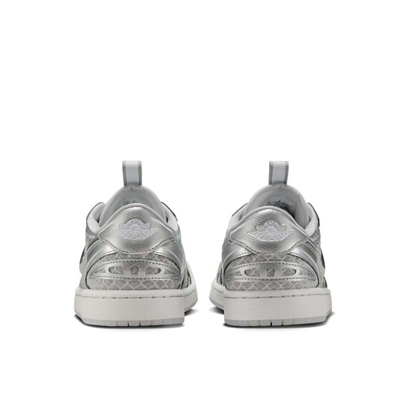 Nike Air Jordan 1 Low Method of Make V3 Metallic Silver Grijs