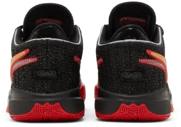 Nike Nike LeBron 20 Miami Heat Zwart